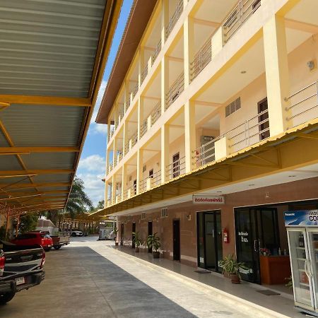 Jirasin Hotel & Apartment Ranong Ngoại thất bức ảnh