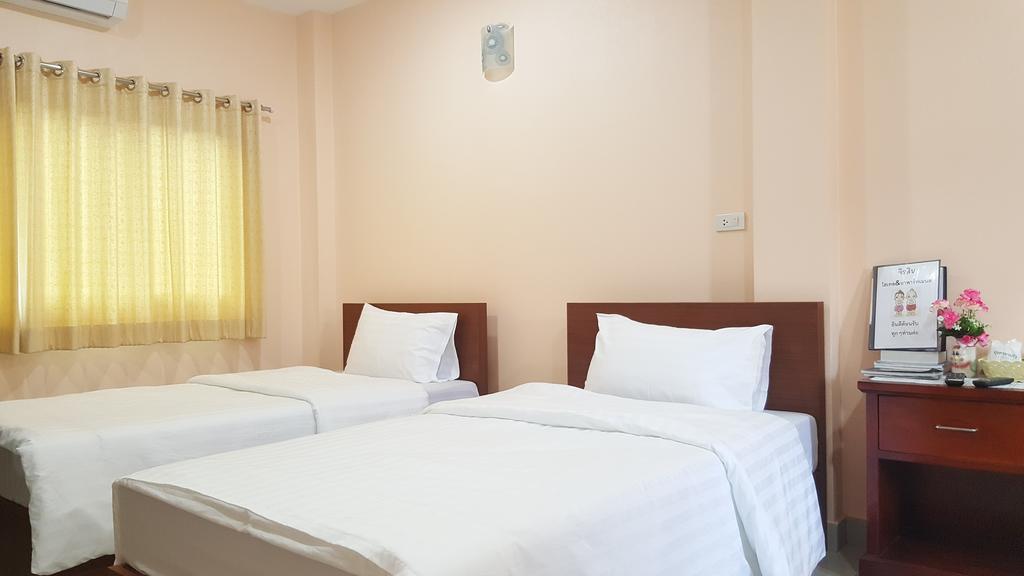 Jirasin Hotel & Apartment Ranong Phòng bức ảnh