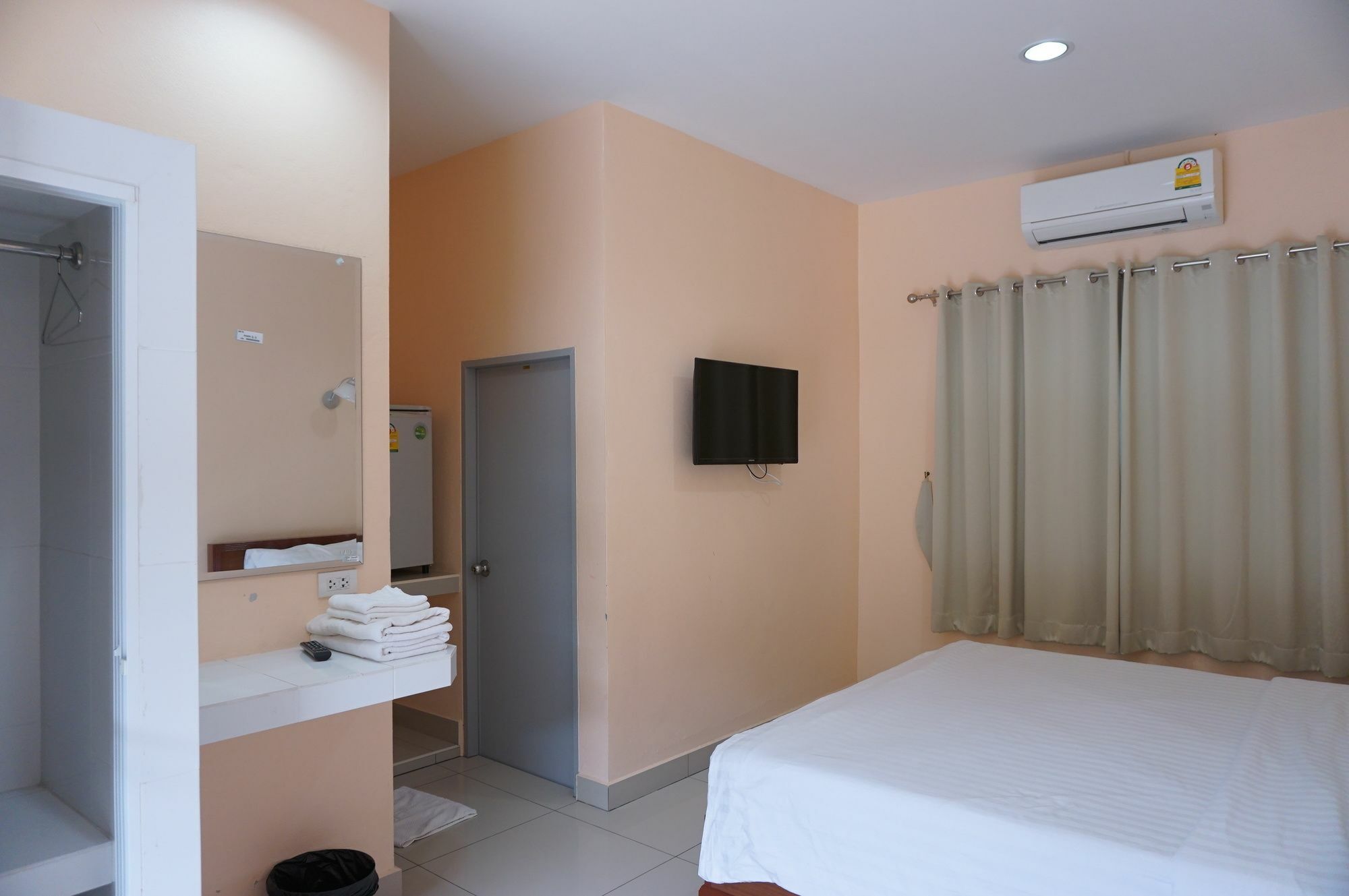 Jirasin Hotel & Apartment Ranong Ngoại thất bức ảnh