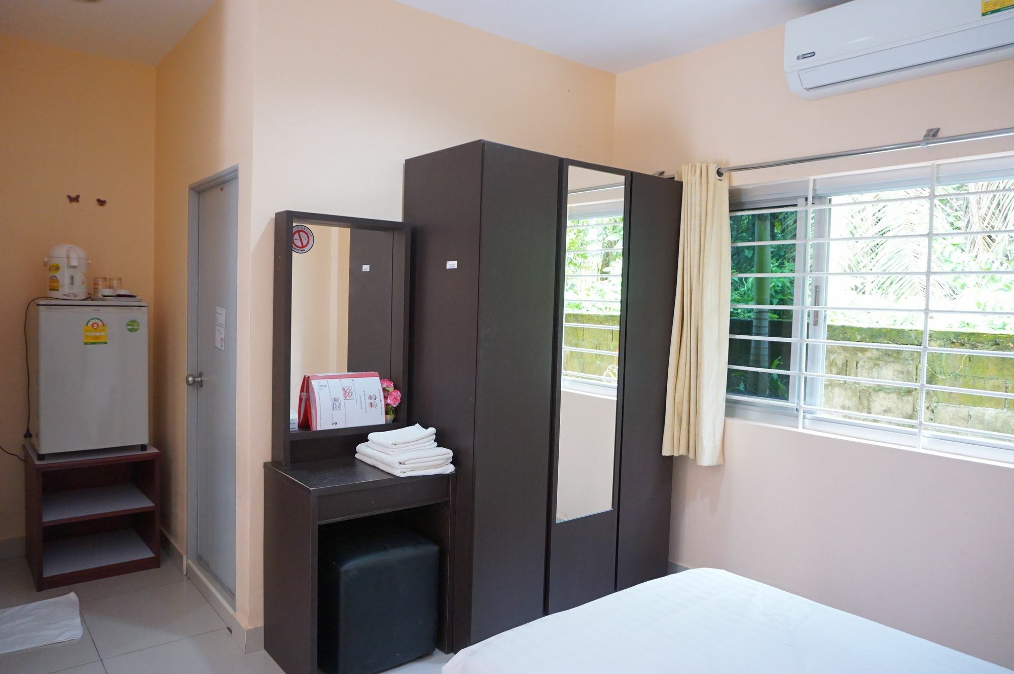 Jirasin Hotel & Apartment Ranong Ngoại thất bức ảnh